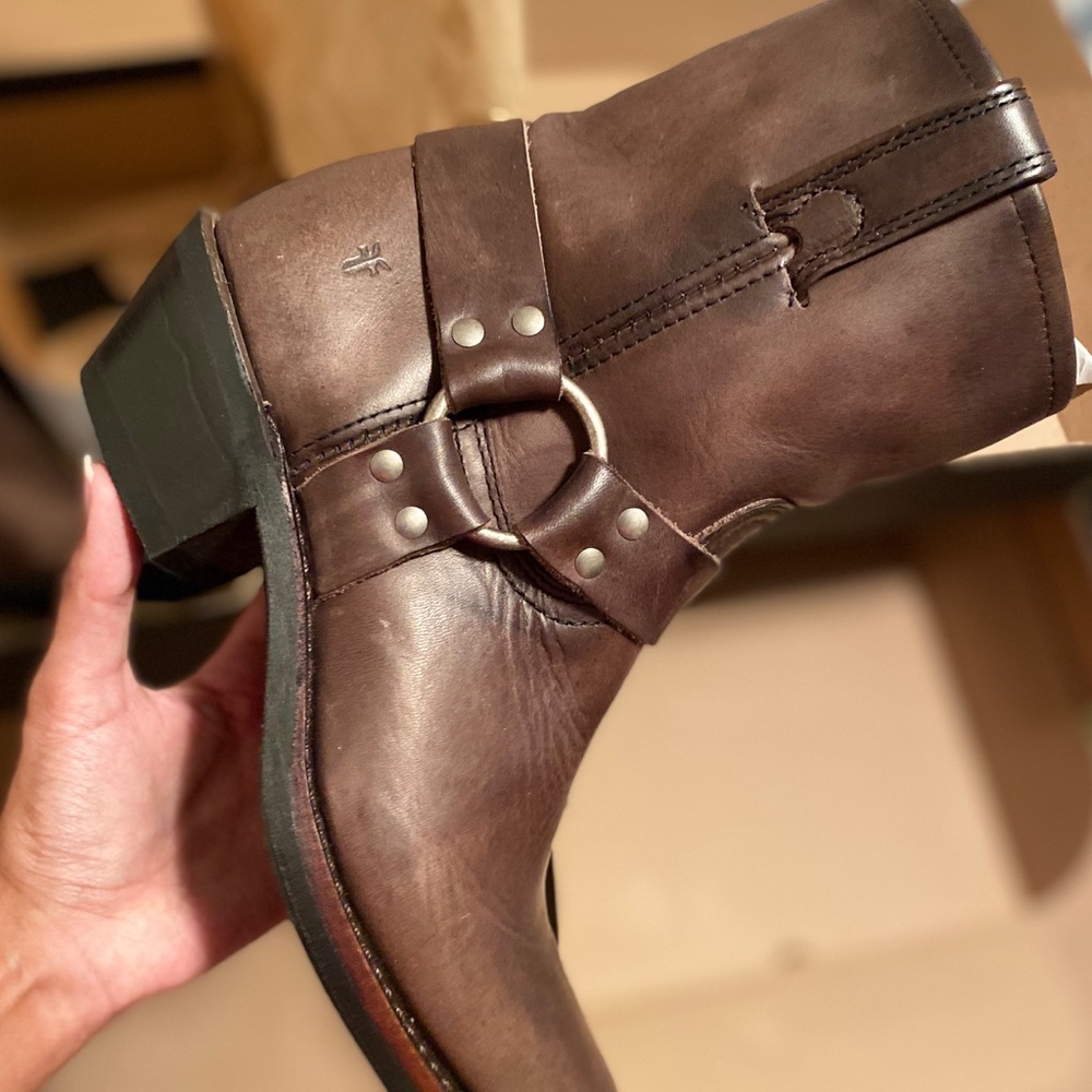 Frye Harness 8R boots